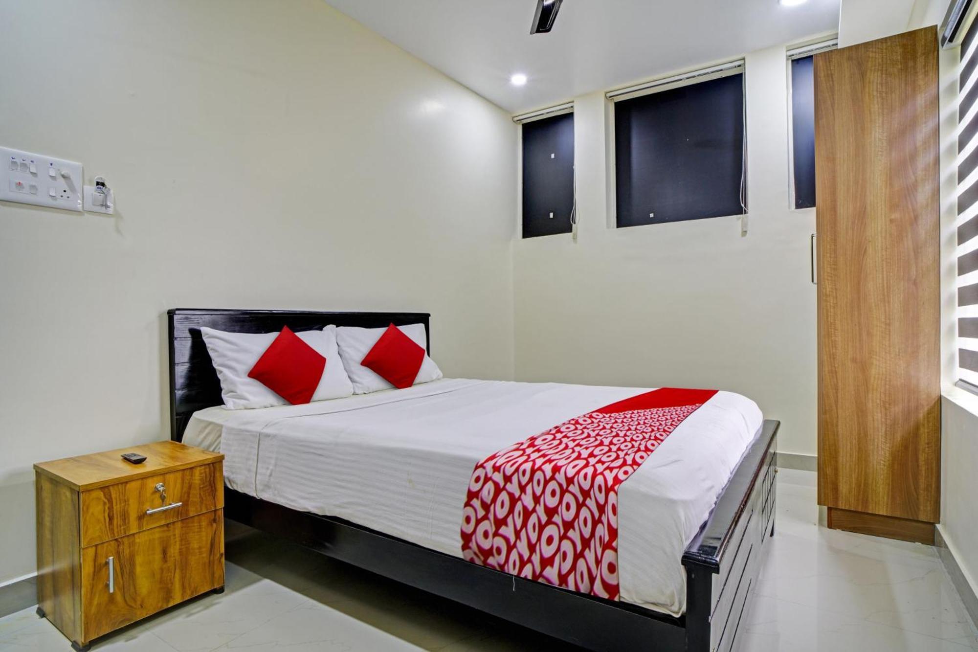 Hotel O Crystal Executive Suites Kochi Exteriér fotografie